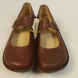 Women's Alegria Brown Leather Clogs